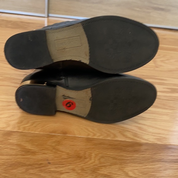 Vince Camuto black quilted leather riding boots 6 - Picture 9 of 12